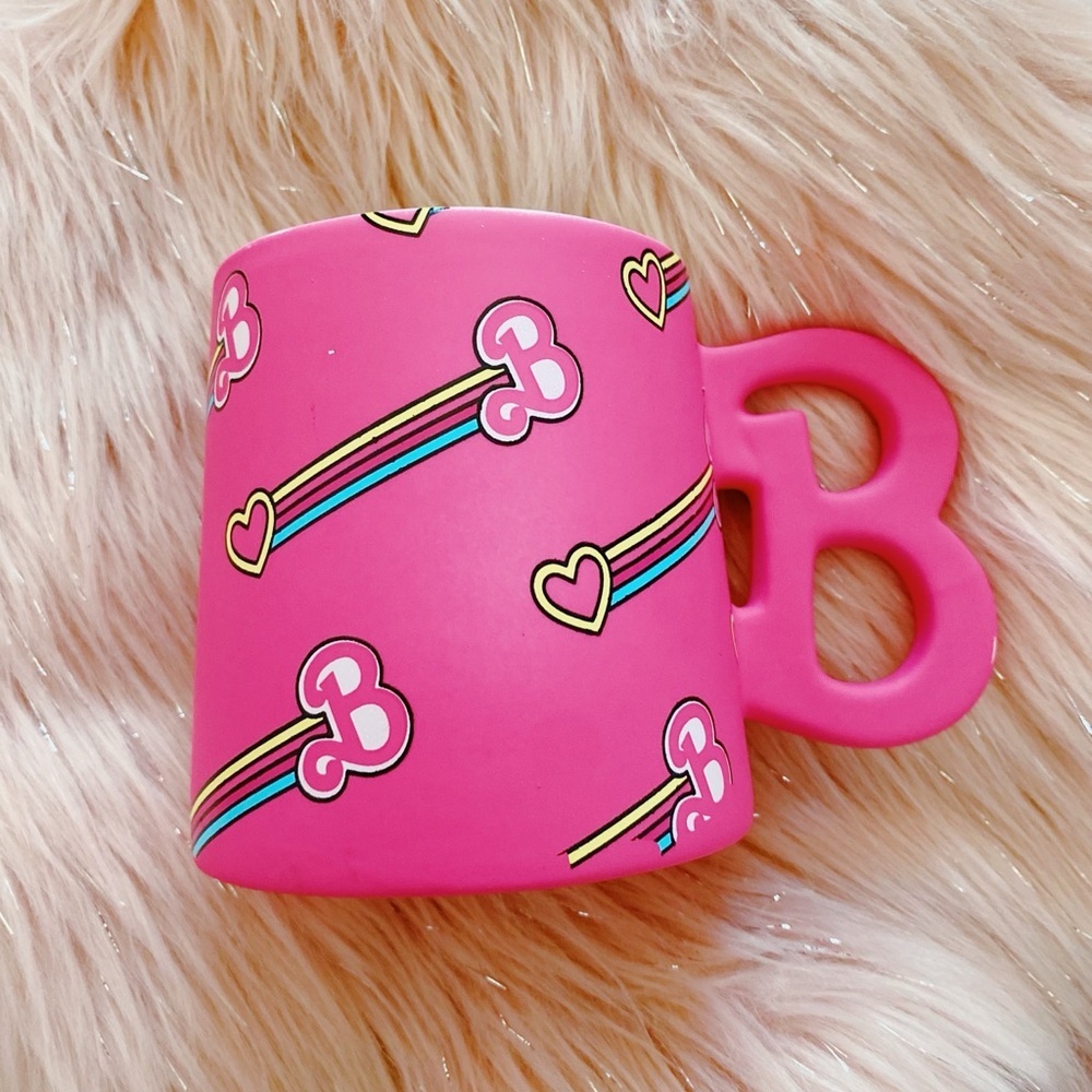 🎀 New BARBIE ✨ | 21 oz Rainbow Heart Mug 💖🌈.